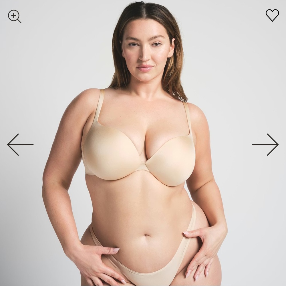 SKIMS ultimate push up plunge bra